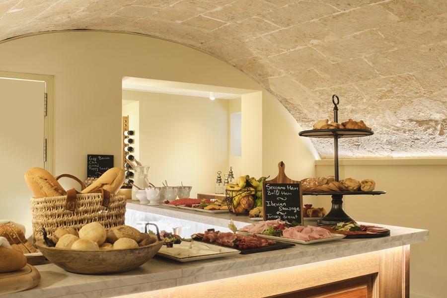 Hotel Antigua Palma - Casa Noble Εξωτερικό φωτογραφία A typical buffet