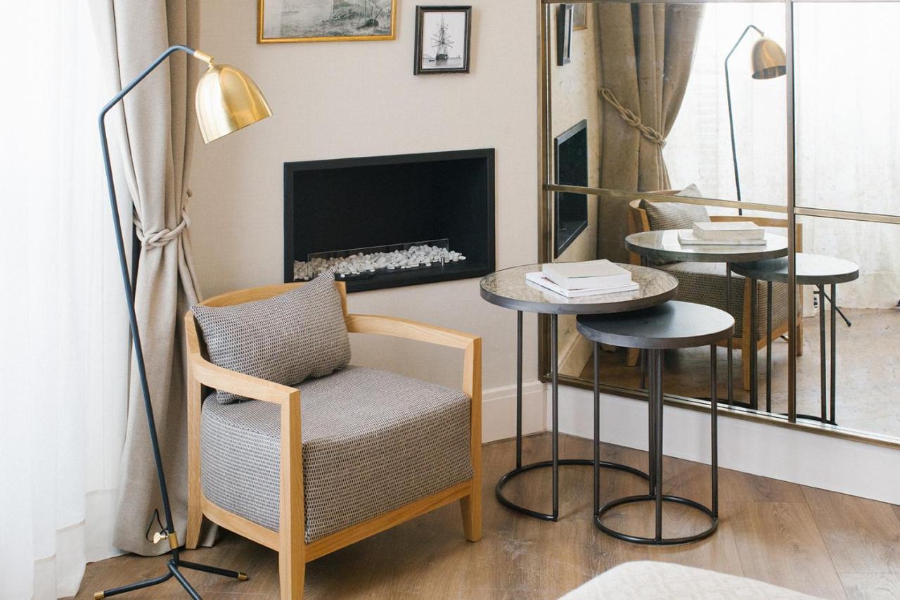 Hotel Antigua Palma - Casa Noble Εξωτερικό φωτογραφία A floor lamp